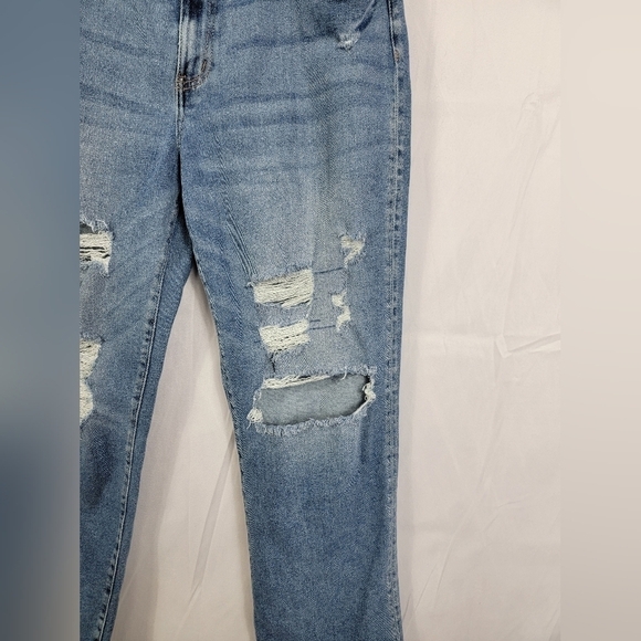 Women's size 30 distressed Kancan Jeans - Picture 4 of 5